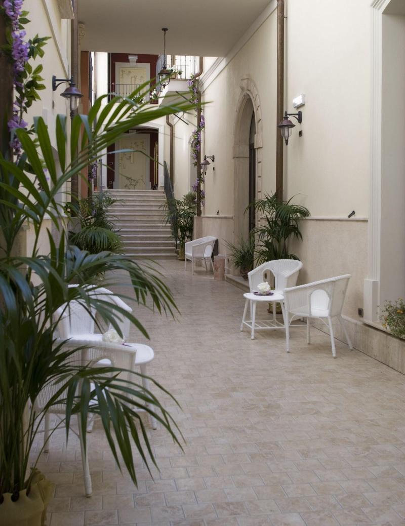 Palazzo Reginella Aparthotel โบวาลิโนมารินา ภายนอก รูปภาพ