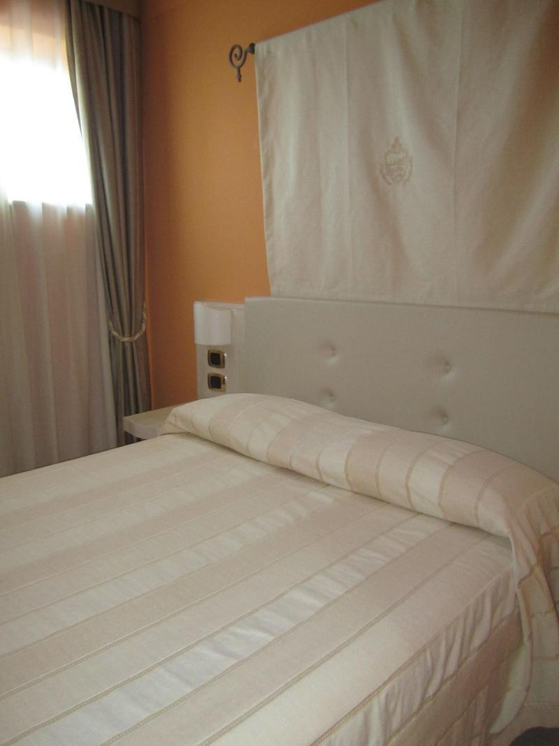 Palazzo Reginella Aparthotel โบวาลิโนมารินา ภายนอก รูปภาพ