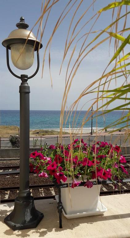 Palazzo Reginella Aparthotel โบวาลิโนมารินา ภายนอก รูปภาพ